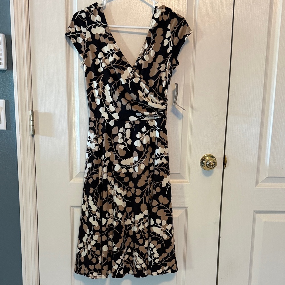 London Times Black and Tan Floral Midi Dress